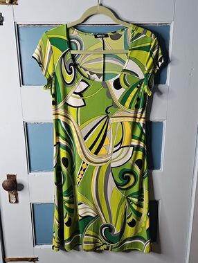 Metrostyle Retro Y2k Bold Green Patterned Dress